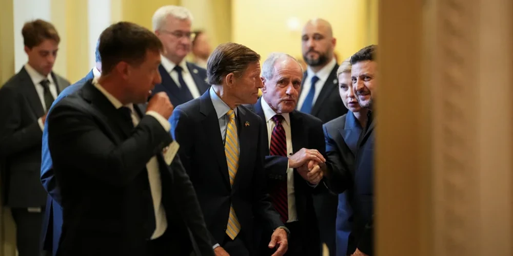 Президент України Володимир Зеленський під час зустрічі із сенаторами США у Капітолії, Вашингтон, 28 липня 2026 року