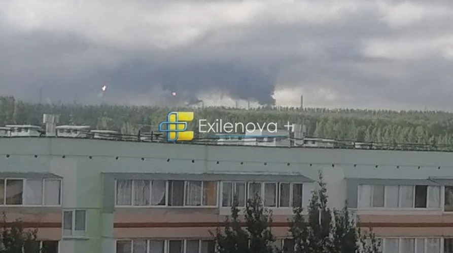 Стовпи диму та безпілотники над Нижньокамськом після нічної атаки 10 серпня 2026 року