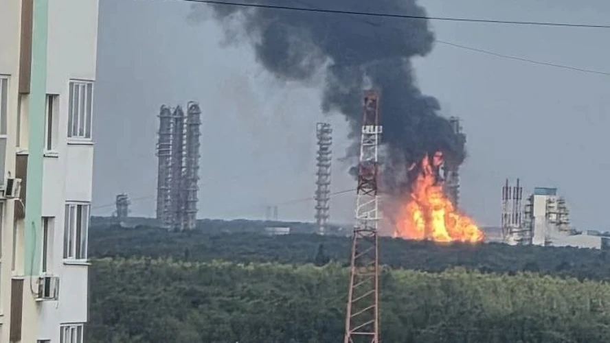 Пожежа та руйнування на території нафтохімічного комплексу «ЗапСибНефтехим» у Тобольську