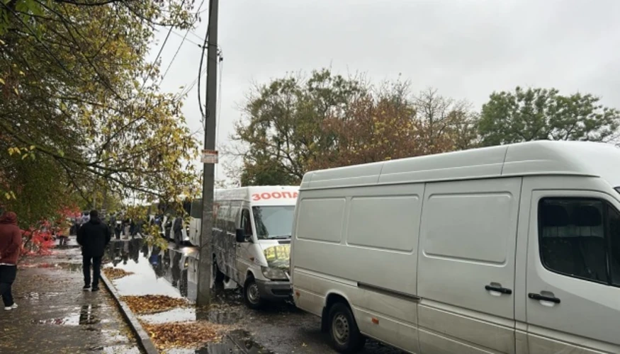 Українська делегація передала допомогу в Олешки та розпочала евакуацію